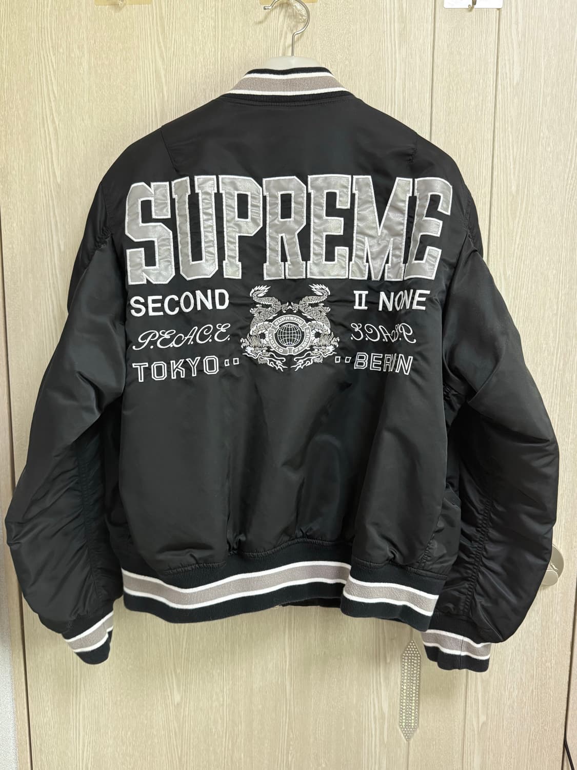 (L) 슈프림 세컨드 투 논 MA-1 자켓 블랙 상품이미지3