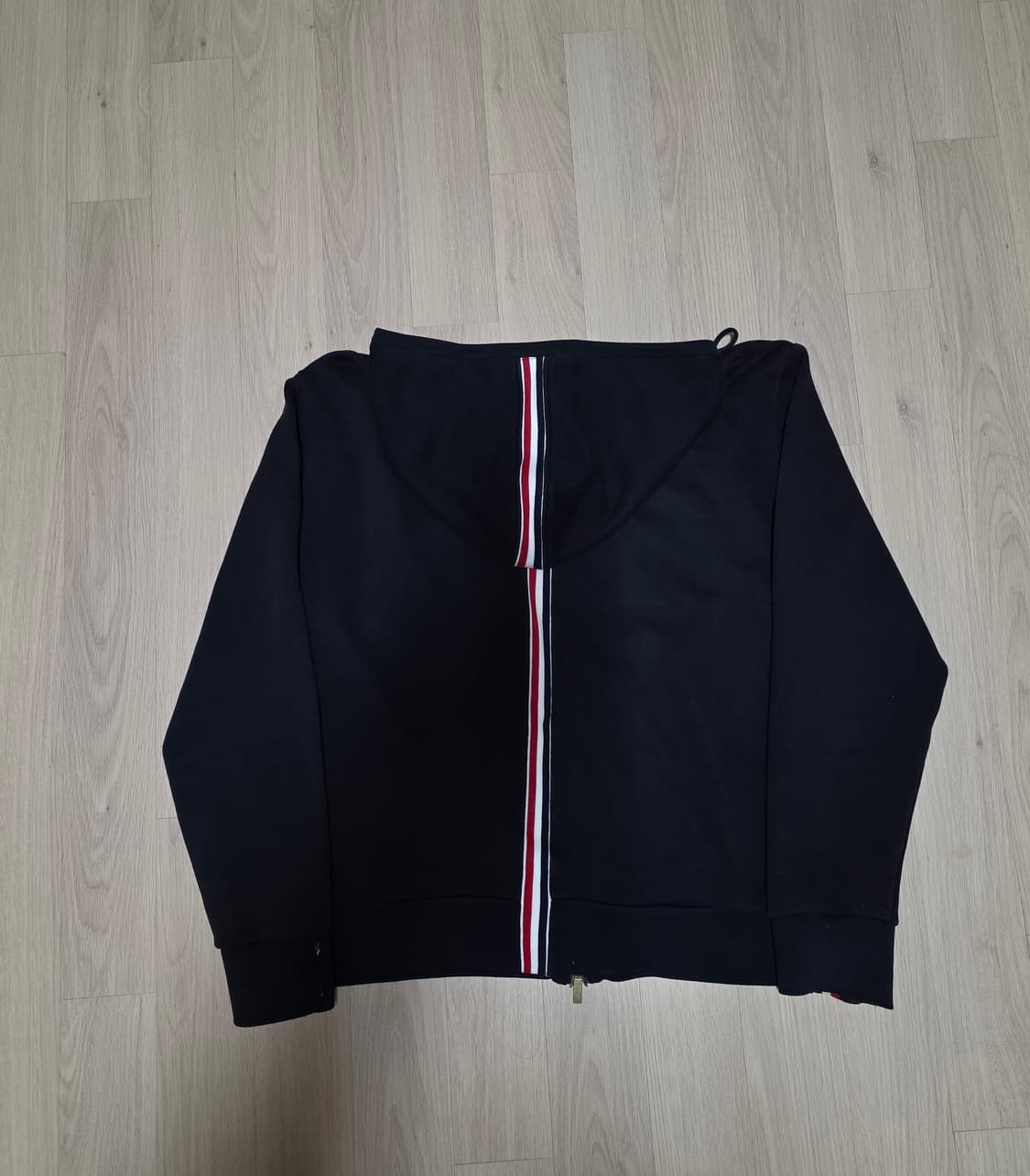 [4]톰브라운 백삼선 후드집업 상품이미지2