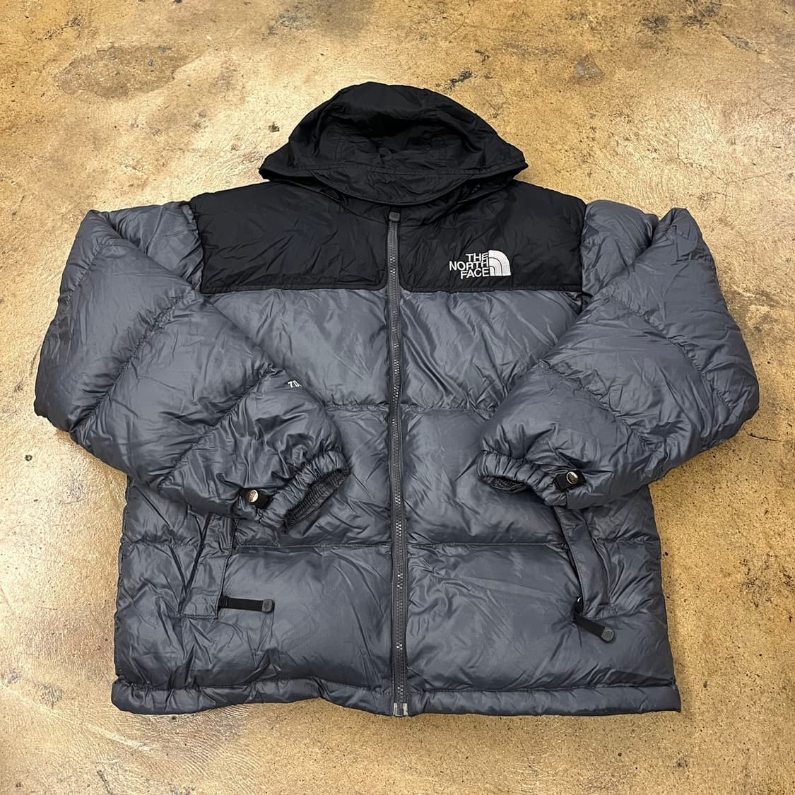 노스페이스 그레이 블랙 눕시 숏패딩 700 95 상품이미지2
