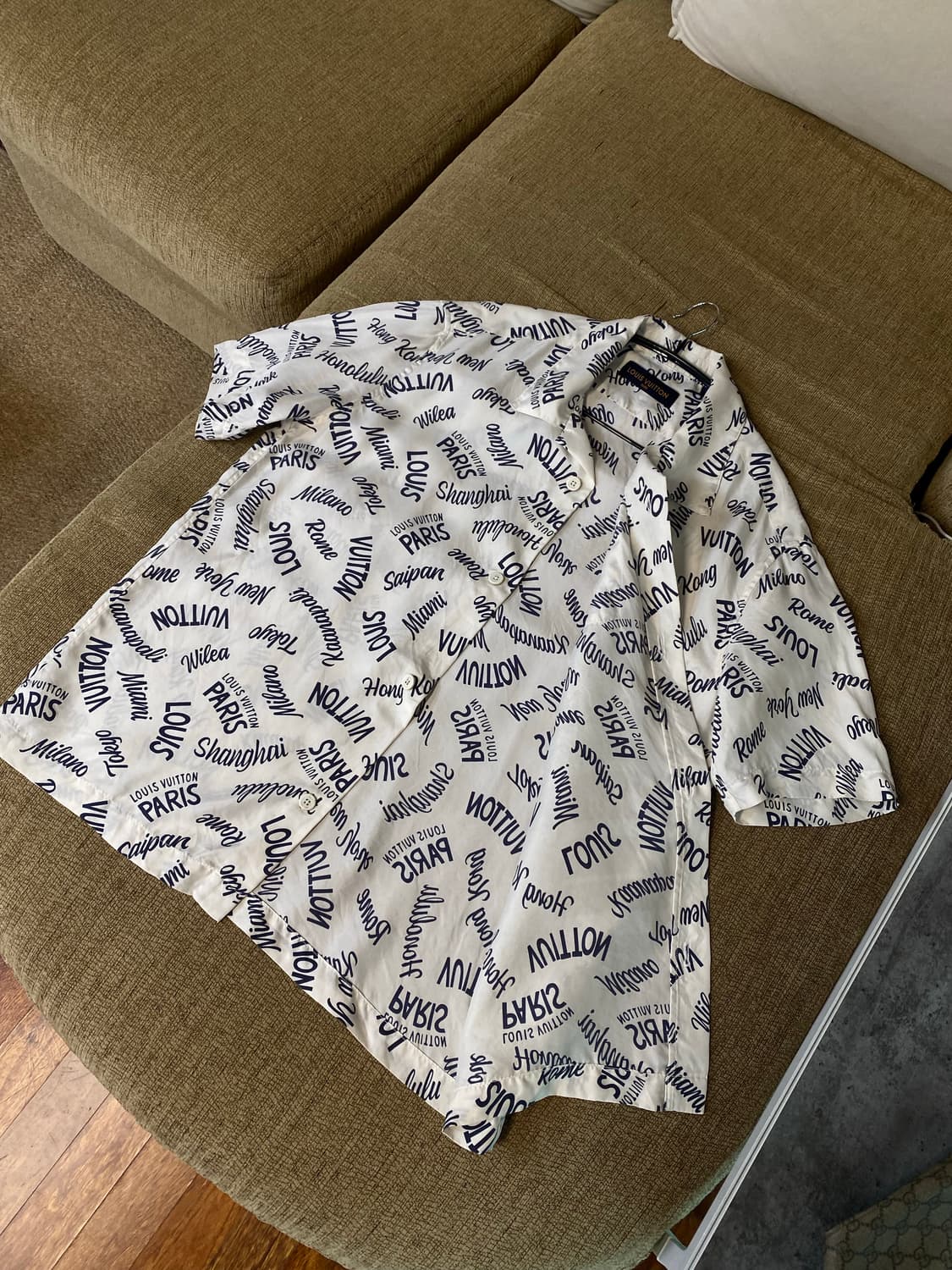 루이비통 시티 로고 프린트 실크셔츠 ㅡ 100~105 상품이미지10