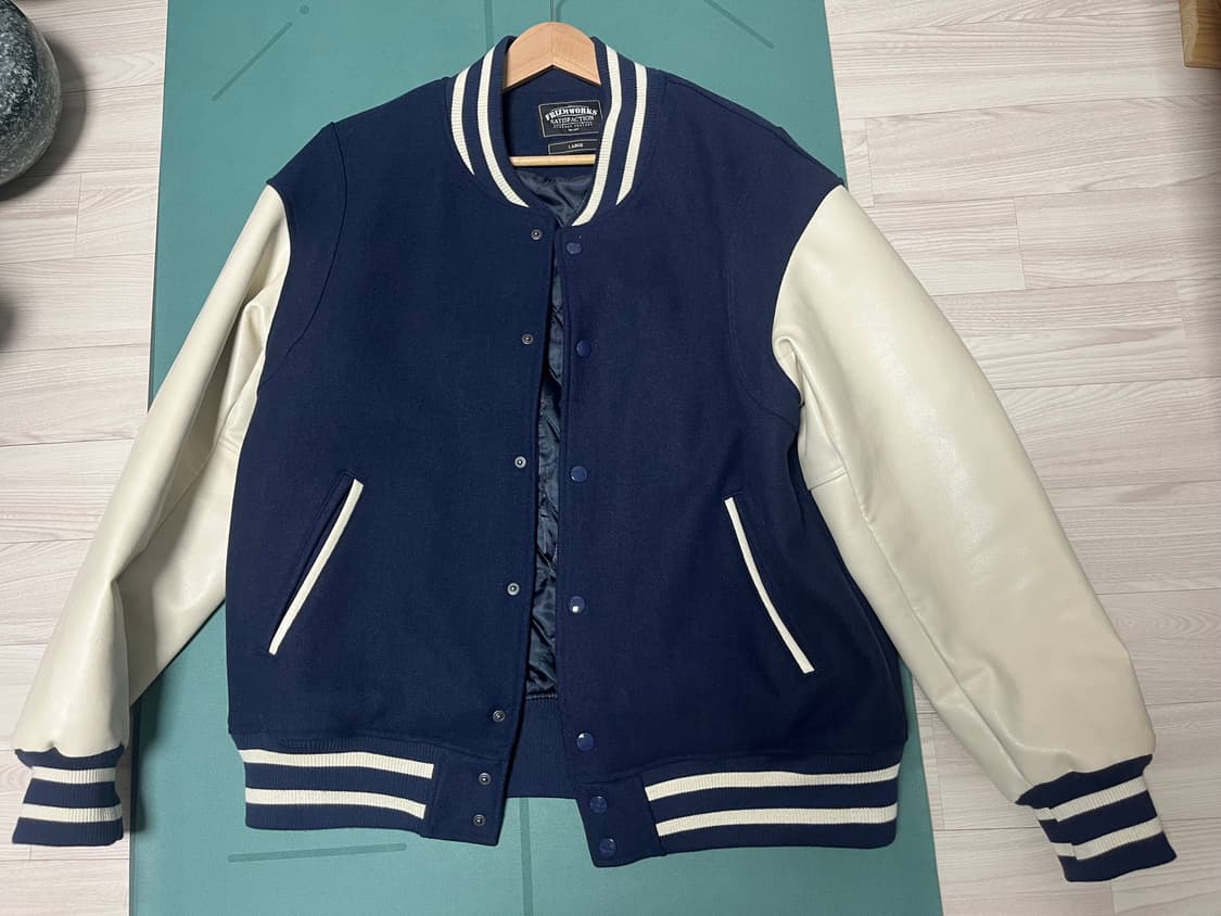 프리즘웍스 울 스타디움 자켓 Size L 상품이미지1