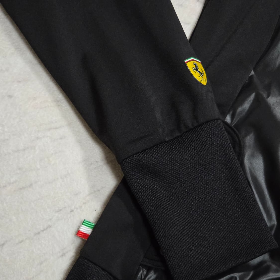 푸마 페라리 블랙 져지 상품이미지3