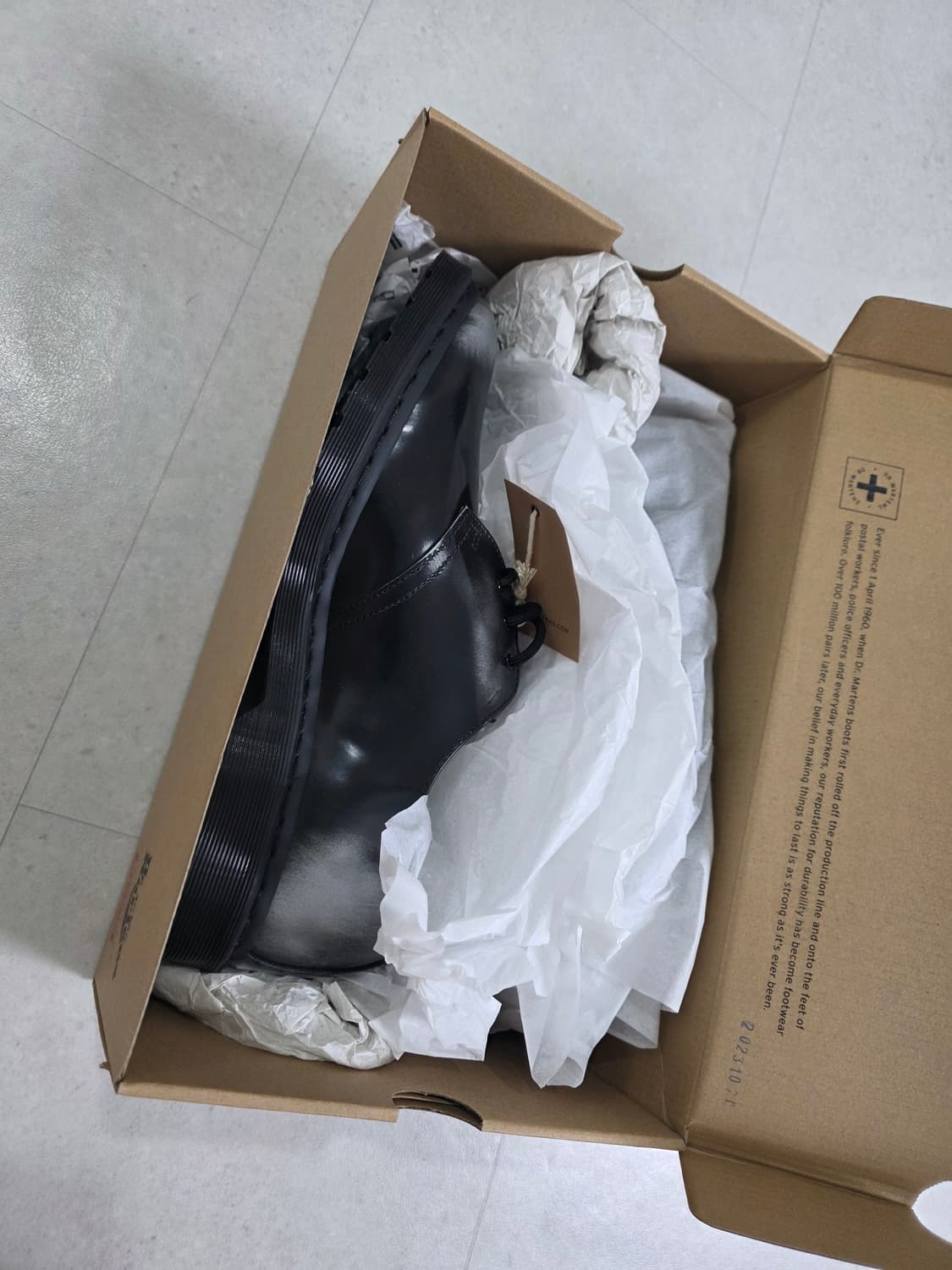 [새상품] 닥터마틴 1461 슈프림 300 사이즈 팝니다 상품이미지2