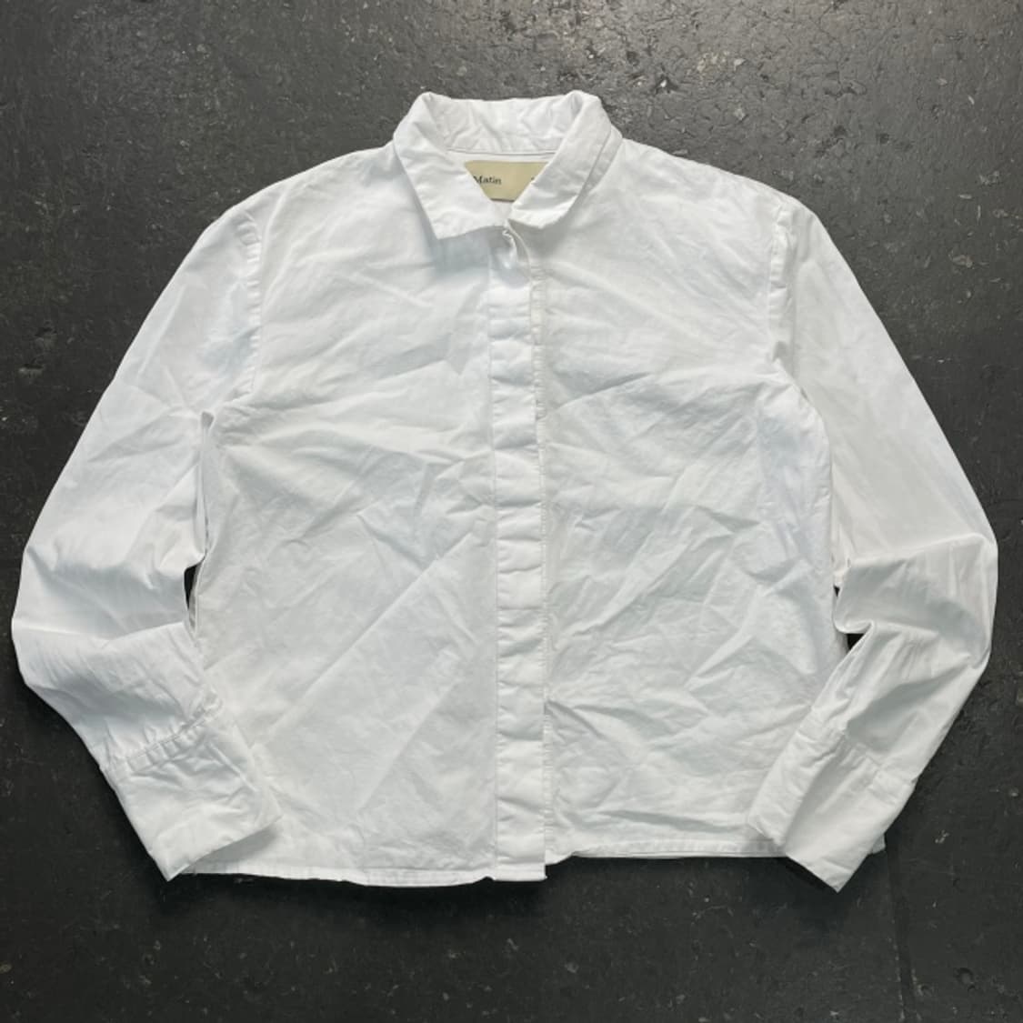 90 마뗑킴 히든버튼 화이트 셔츠 상품이미지1