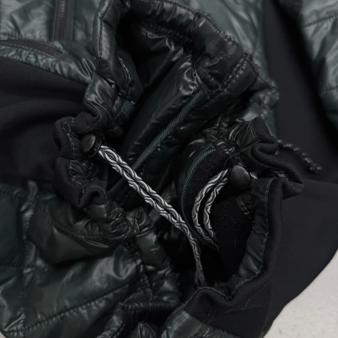 마운틴하드웨어 고프코어 유광 마운틴 경량패딩 자켓 상품이미지6