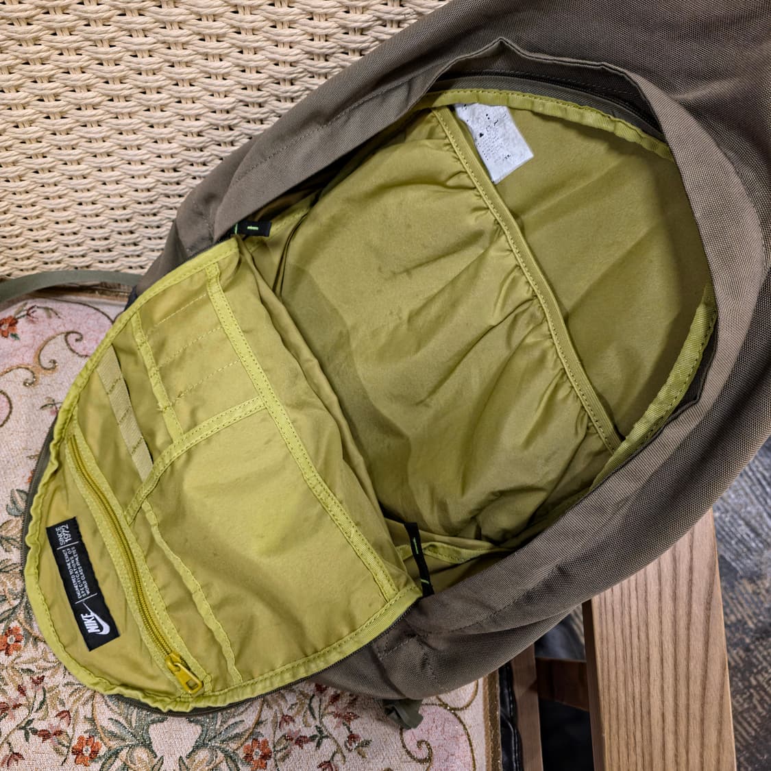 나이키 백팩 카키색 가방 상품이미지9