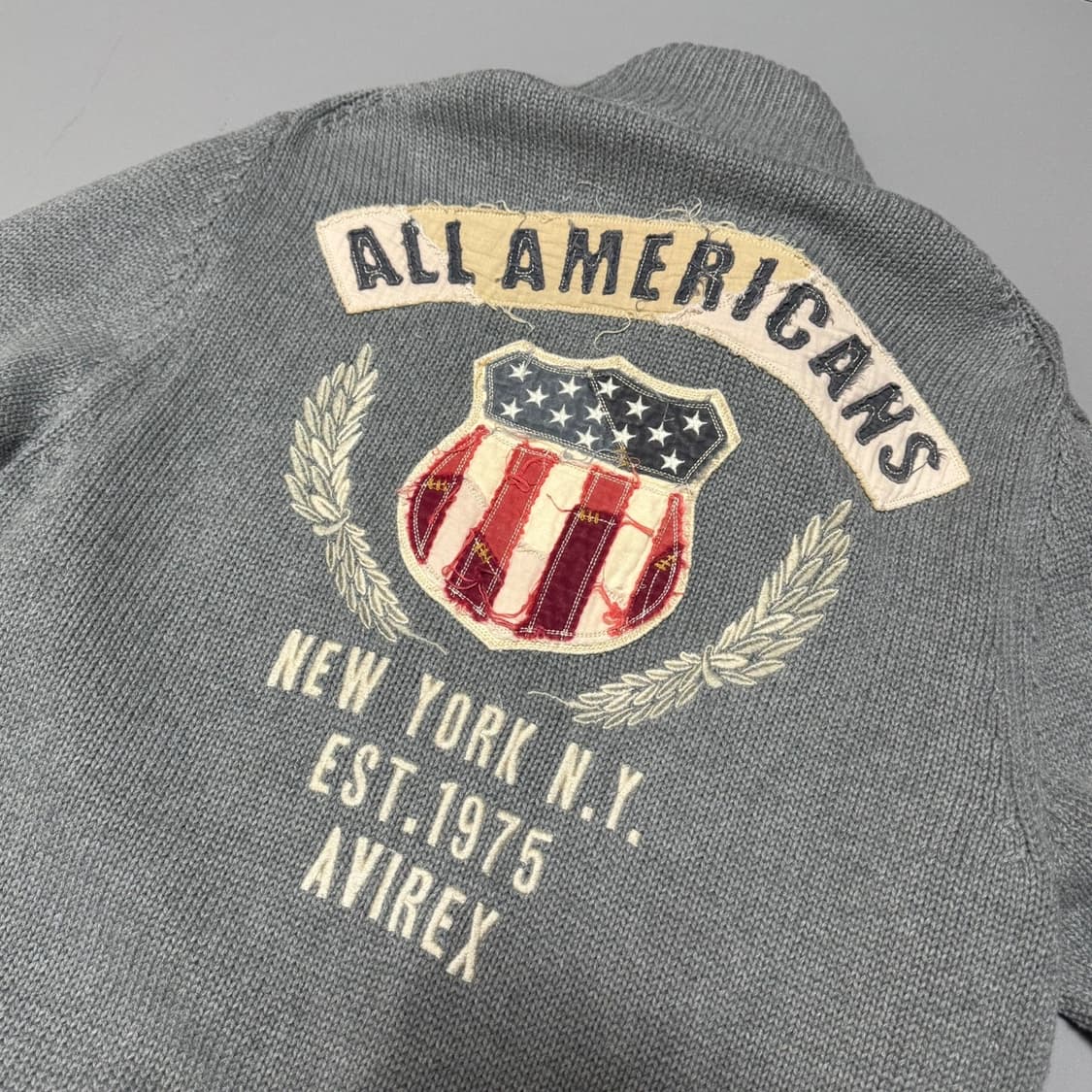 아비렉스(AVIREX) 멜란지 양면 자수 패치 코튼 드라이버 니트 집 상품이미지8