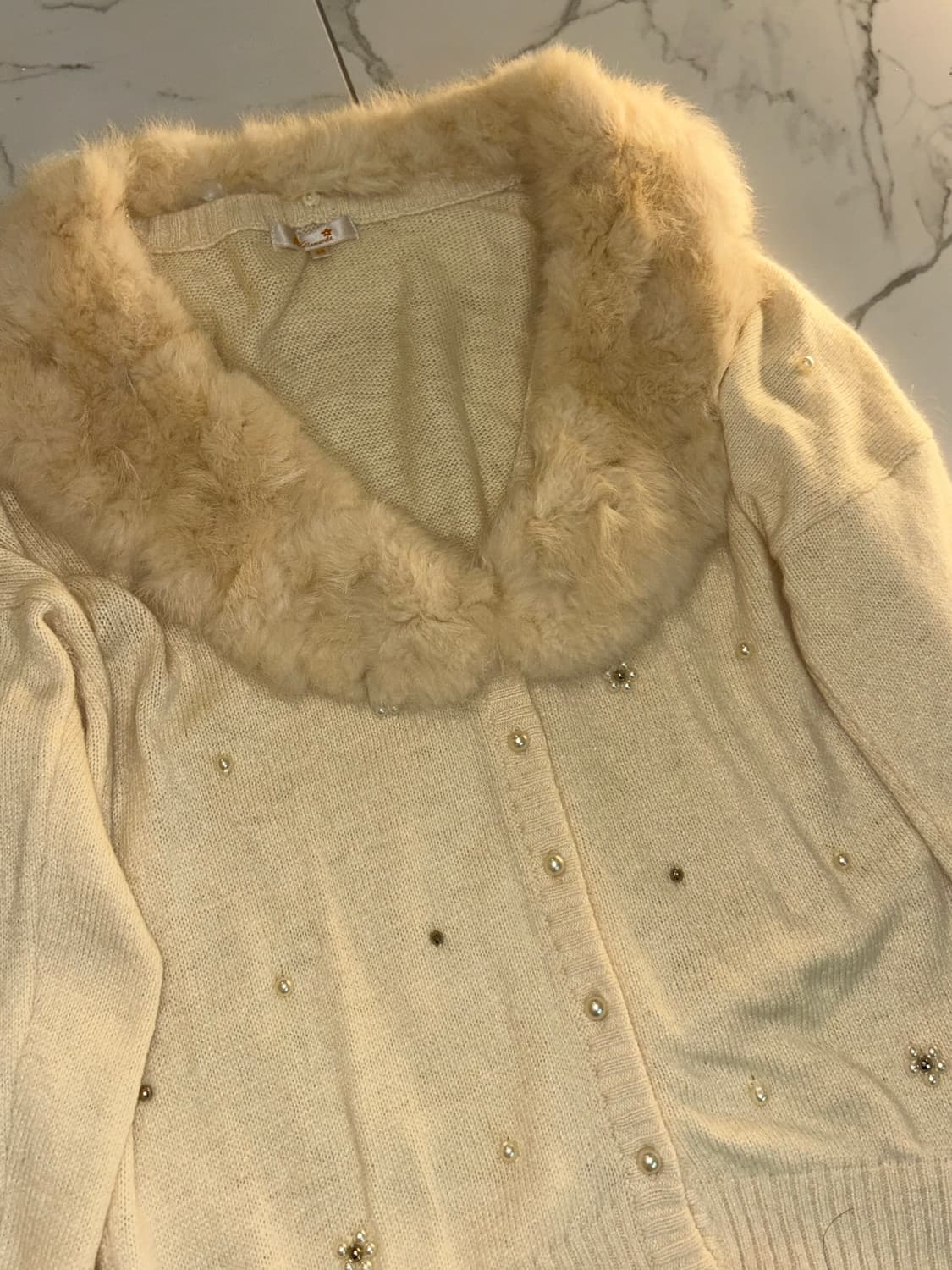 라떼 갸루 러블리 아이버리 퍼 탈부착 가디건 상품이미지4