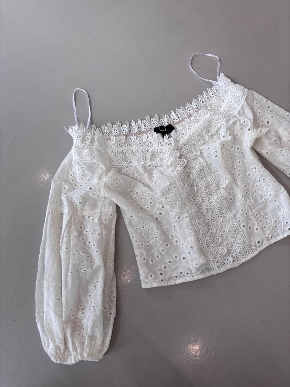 Vintage Lulus Off-Shoulder Blouse 상품이미지1