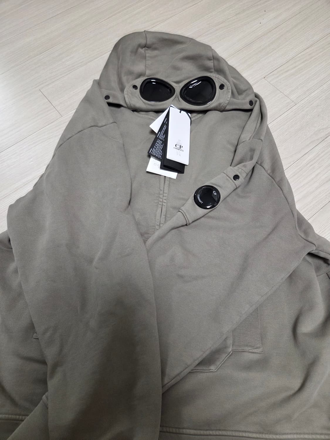 Cp컴퍼니 고글 렌즈 후드집업 XL 상품이미지1