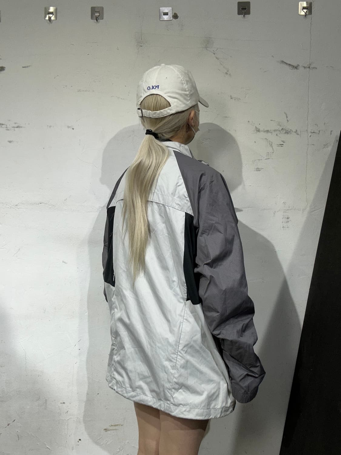 나이키 화이트 그레이 올드스쿨 오버핏 바람막이 트랙 자켓 2XL 상품이미지3