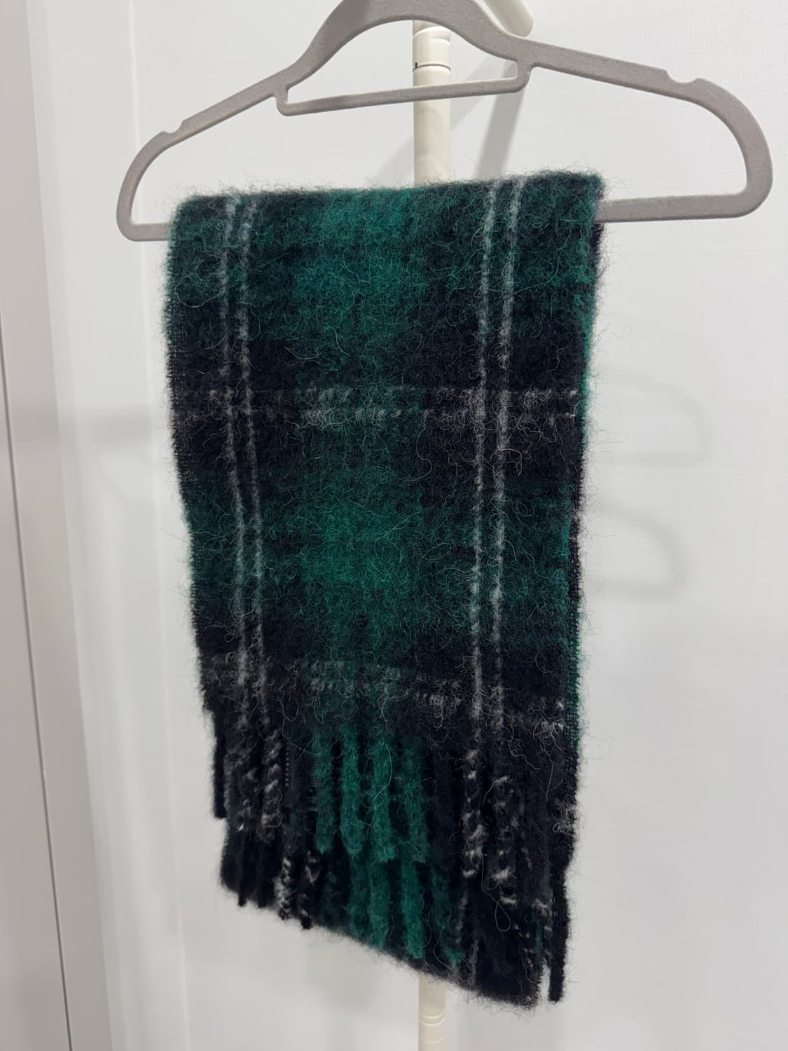 에뛰드 스튜디오 블랙와치 목도리 상품이미지1