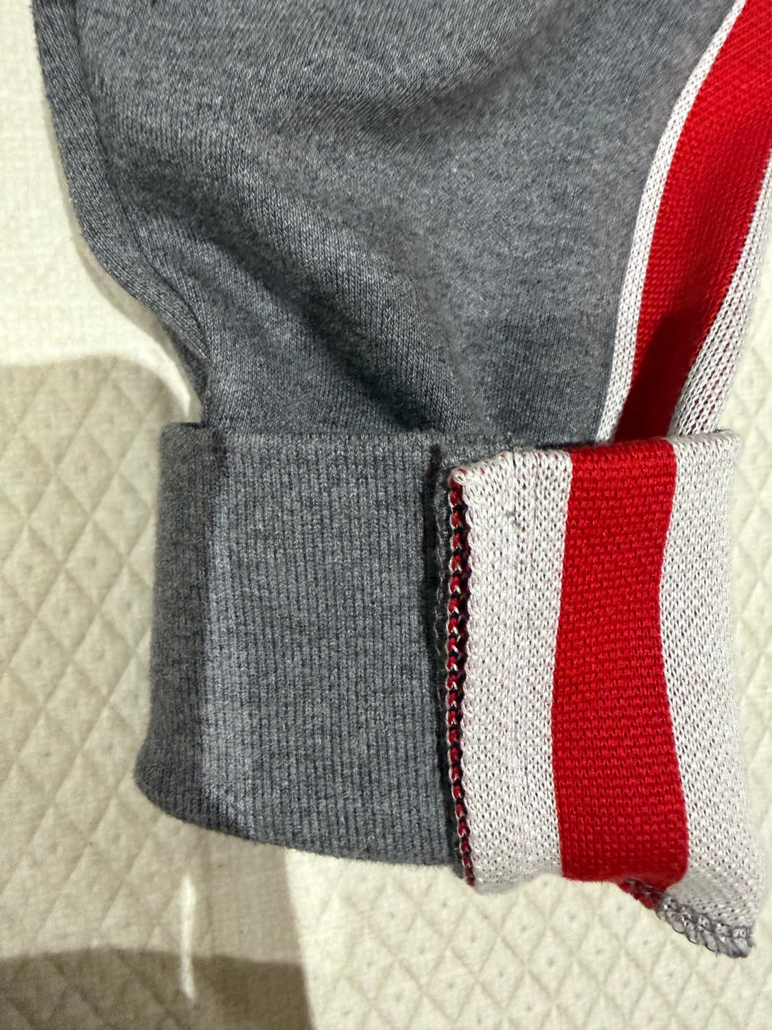 톰브라운 인터락스트라이프 후드티셔츠 상품이미지2