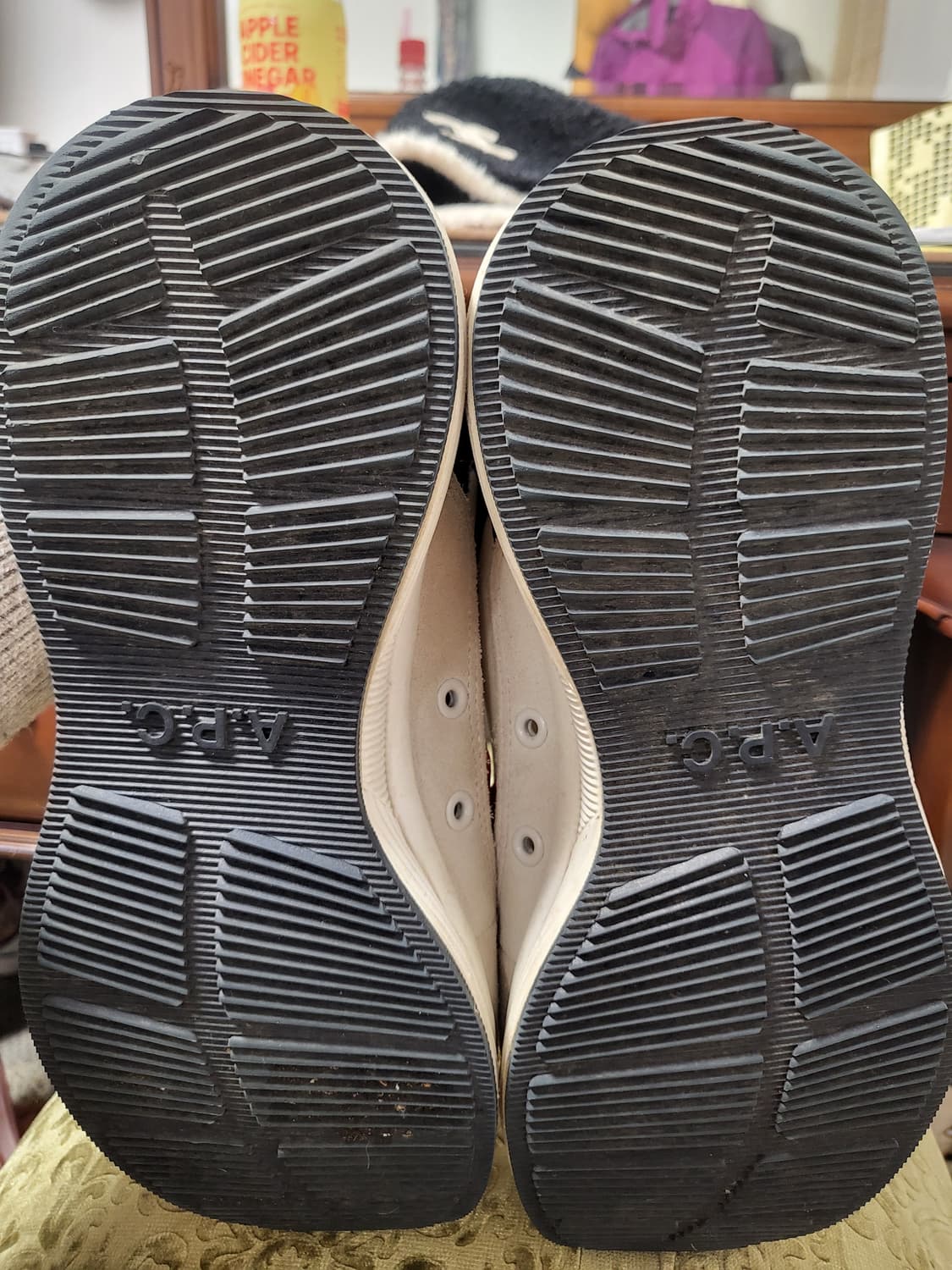 A.P.C. 레드 언클 데이브 스니커즈 상품이미지6