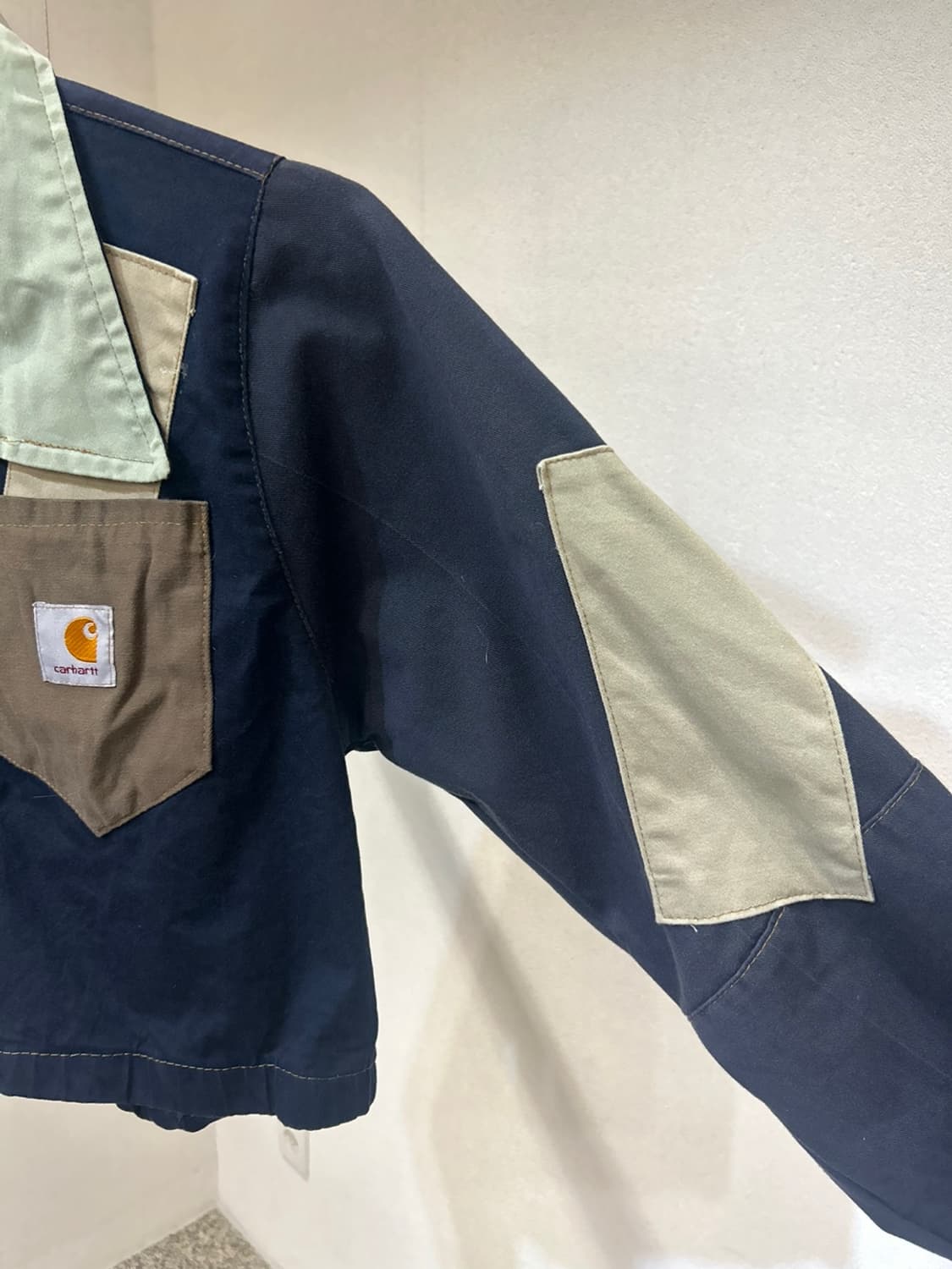 칼하트 컬러 블록 크롭 자켓 상품이미지5