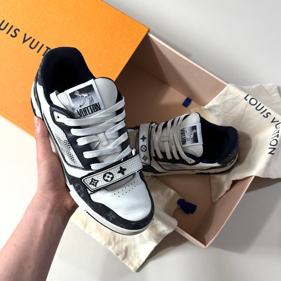 [7/당일출고]루이비통 트레이너 스니커즈 상품이미지3