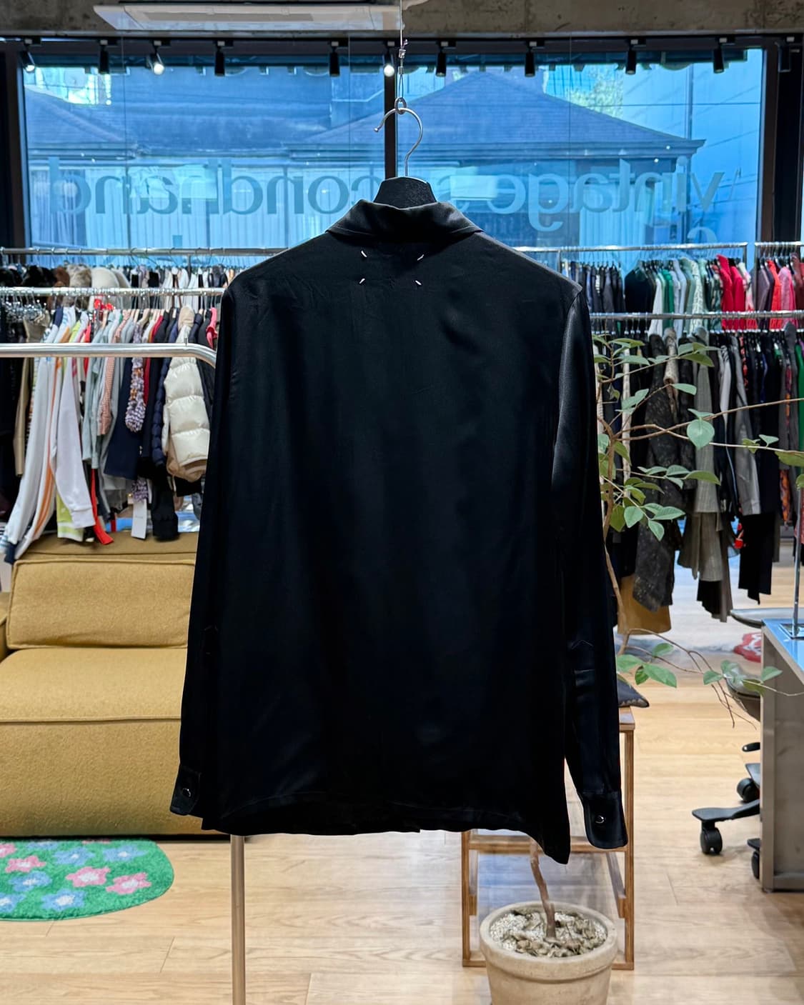 메종마르지엘라 블랙 아세테이트 새틴 백스티치 셔츠 상품이미지1