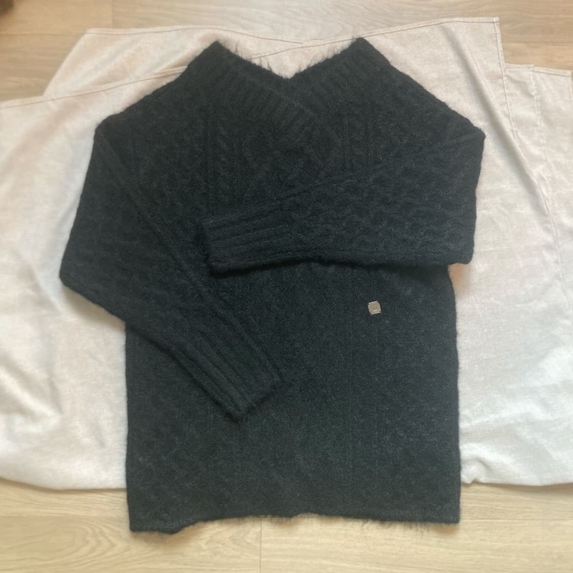 트리밍버드 Oversized Off-Shoulder knit  상품이미지3