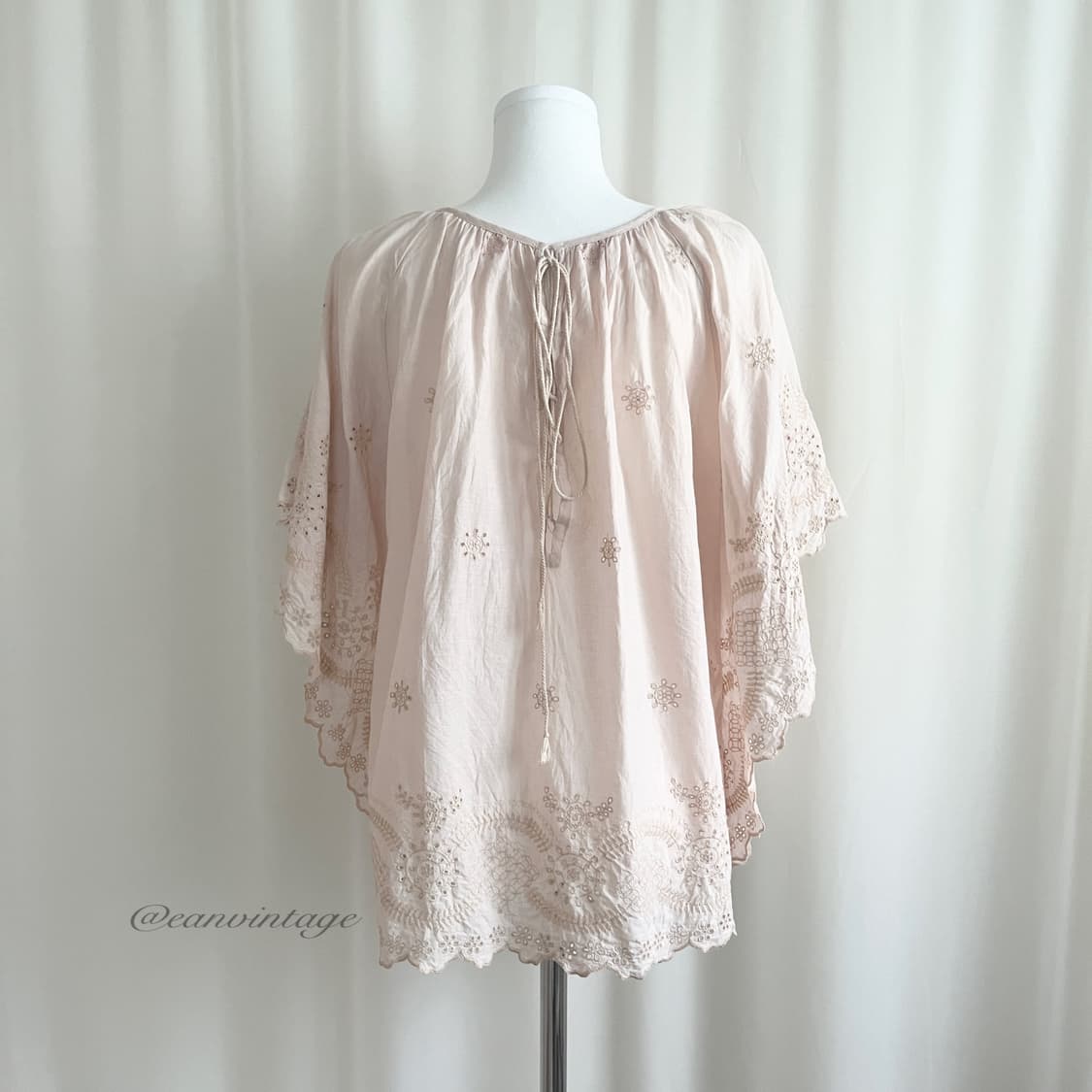 pink embroidery poncho blouse 상품이미지5