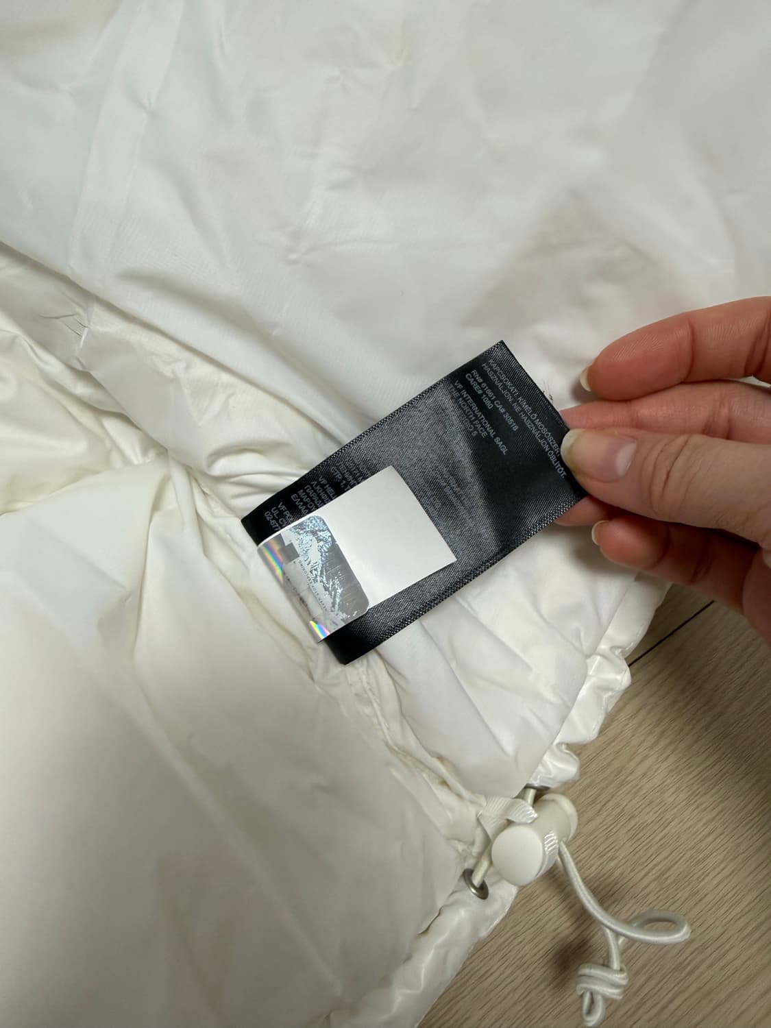 노스페이스 눕시 크롭 화이트 패딩 상품이미지6