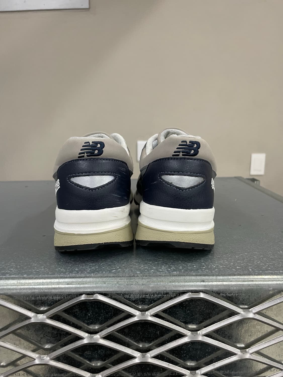 뉴발란스 1600 레거시 네이비 240 상품이미지3