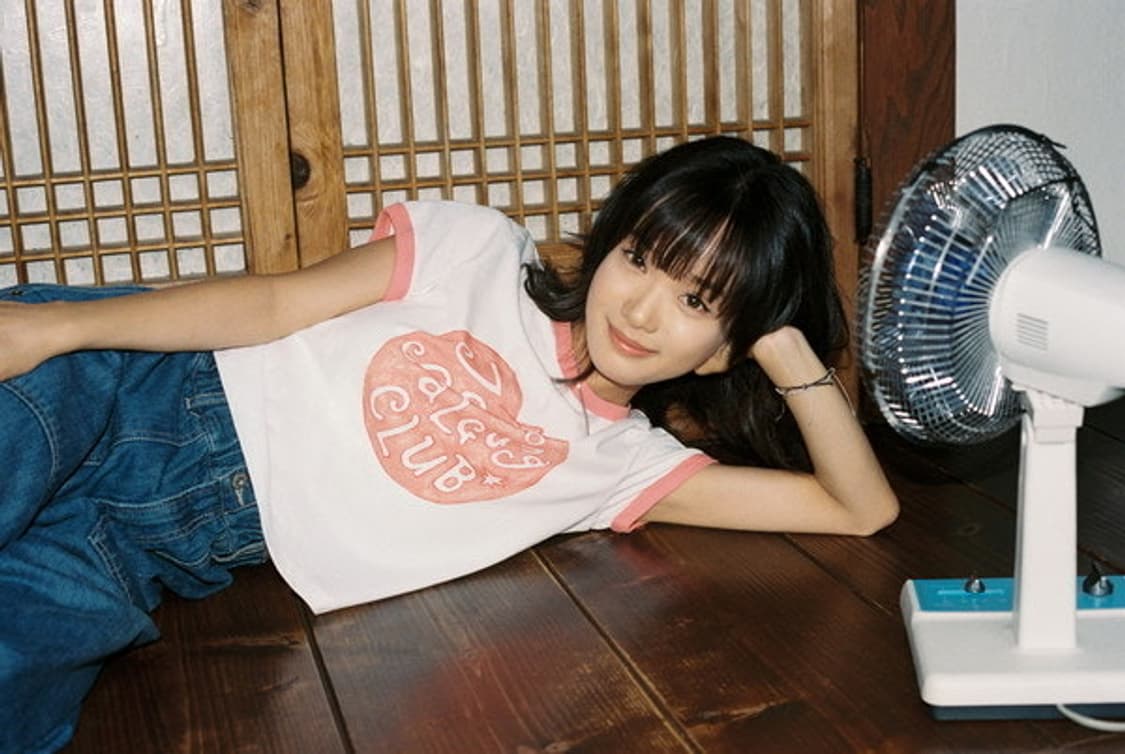 한로로 x 비이커 자몽살구클럽 링거티 한로로 티셔츠 상품이미지2