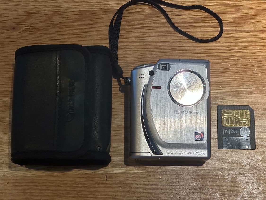 작례 O) 후지필름 파인픽스 4700z 빈티지 디카 상품이미지1