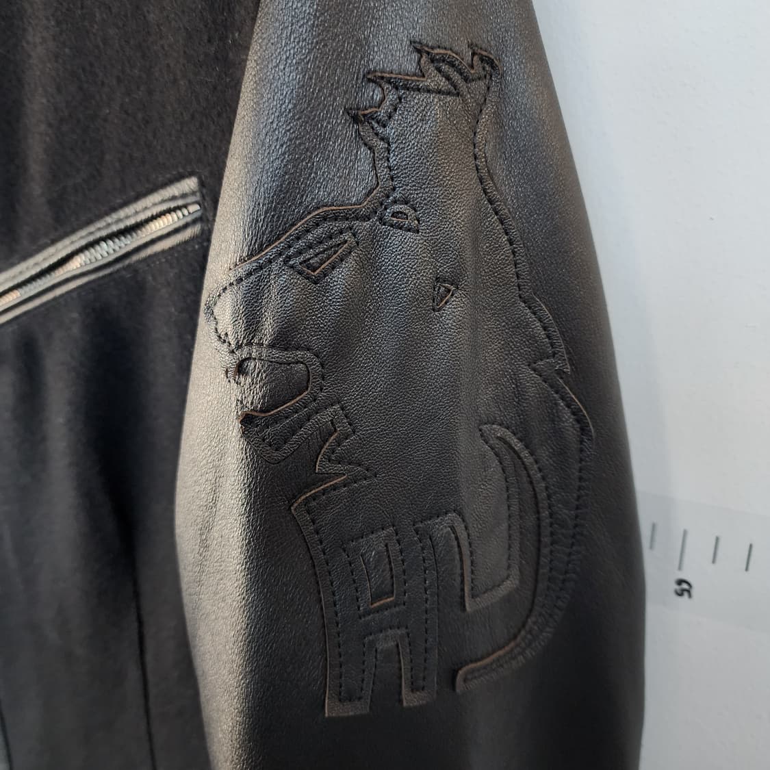 알마니 블랙 가죽 소매 포인트 자켓 상품이미지3