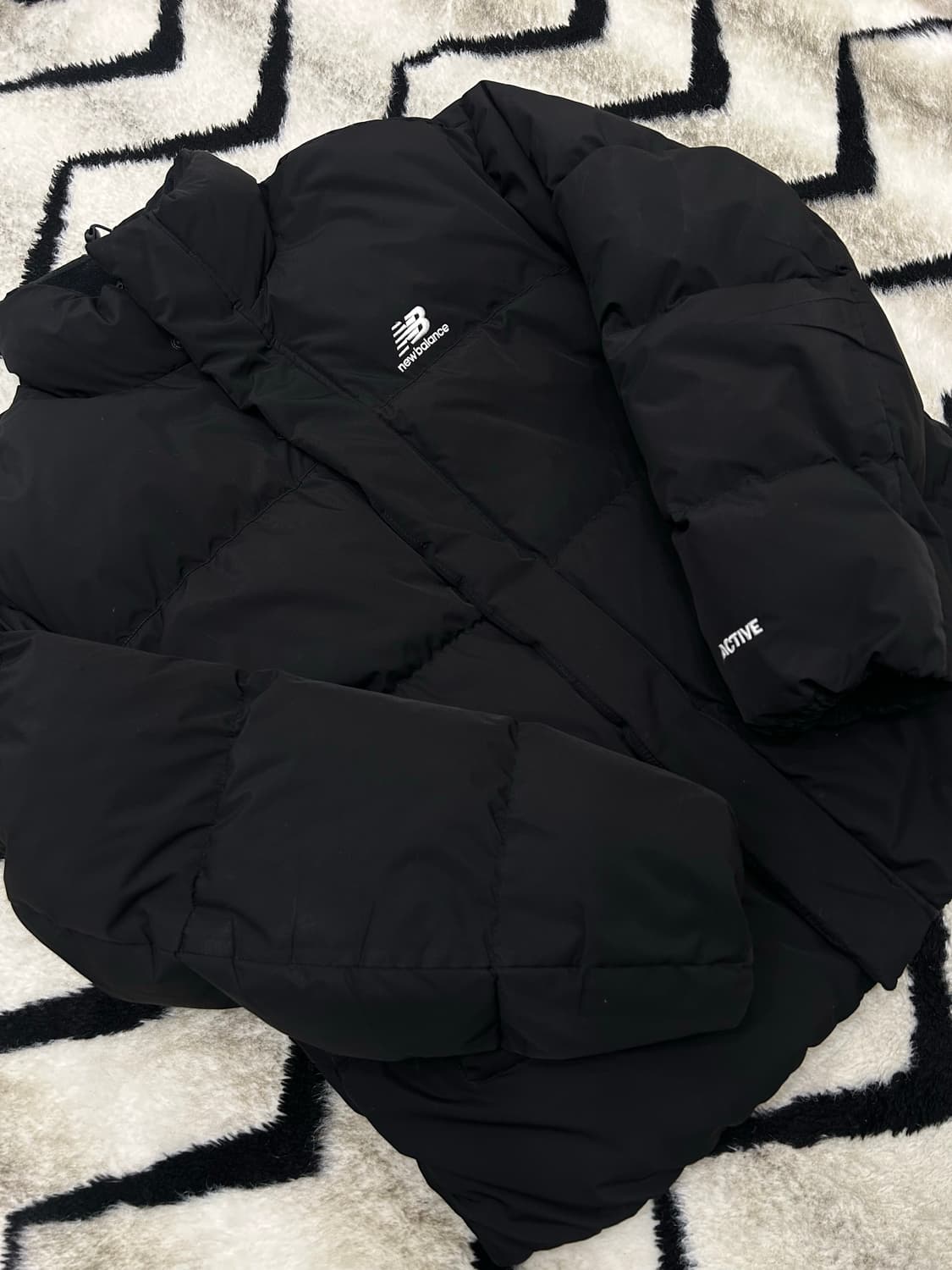 [XL]뉴발란스 액티브 구스다운 숏 패딩/블랙 상품이미지3