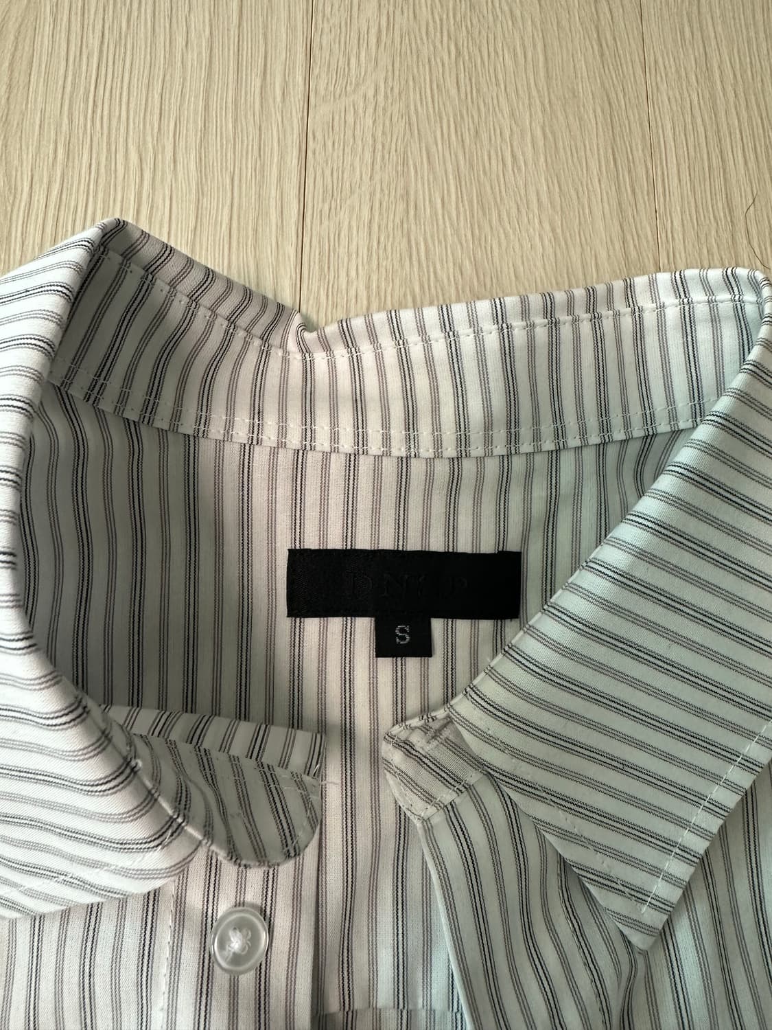 [1] DNSR 스트라이프 크롭 셔츠 아이보리 상품이미지4