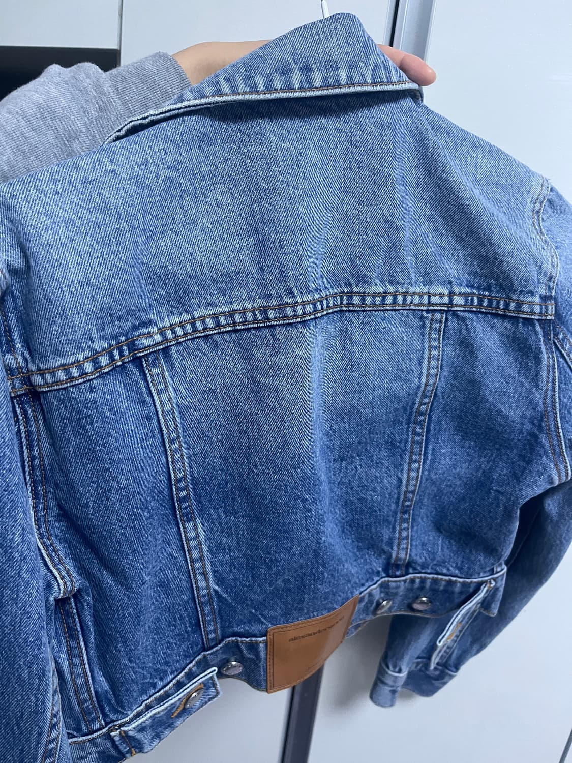 알렉산더왕 블루 트러커 크롭 데님 재킷 상품이미지6