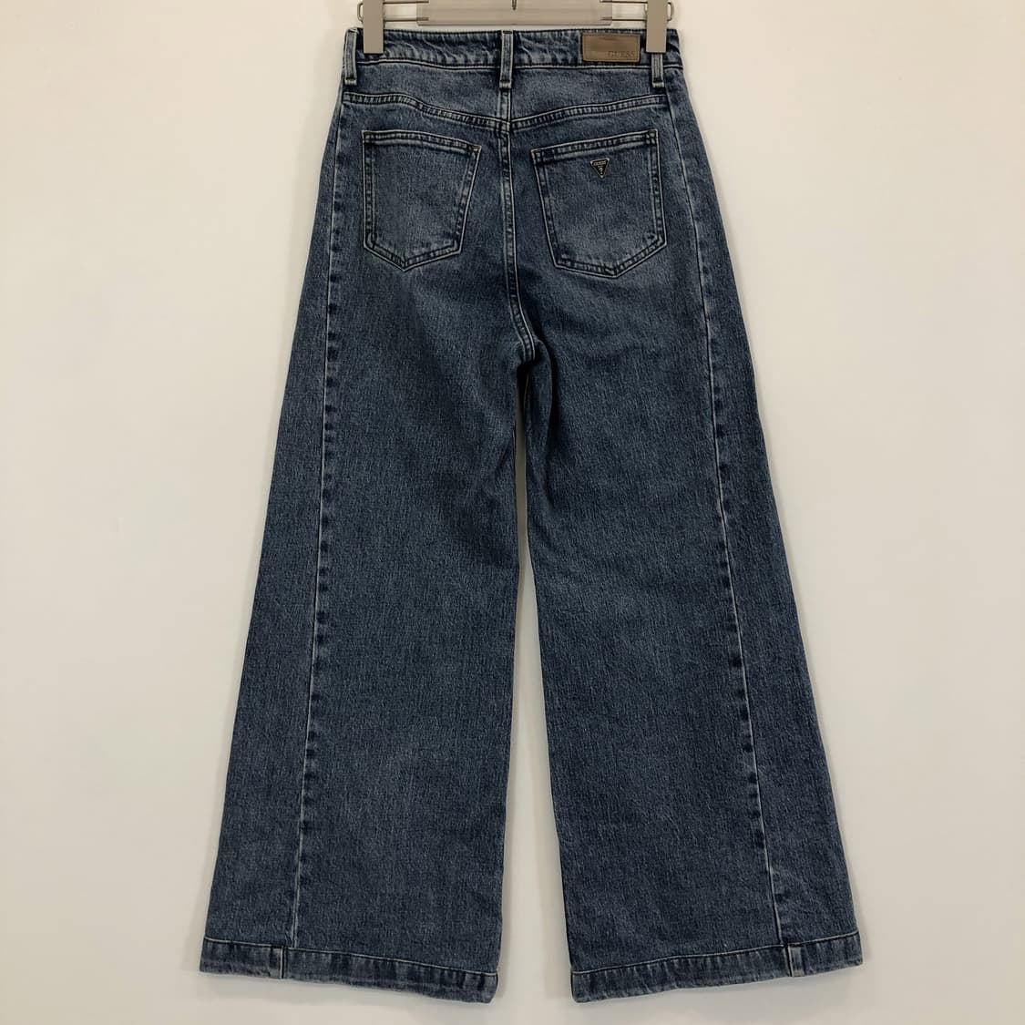 게스 프리미엄 와이드 블랙라벨 스틸로고 데님진 25 인치  상품이미지3