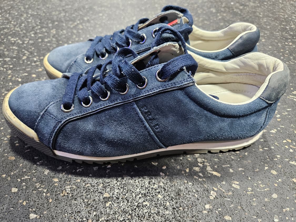 프라다 PRADA 네이비 스웨이드 스니커즈 6.5사이즈 (약 260mm) 상품이미지1