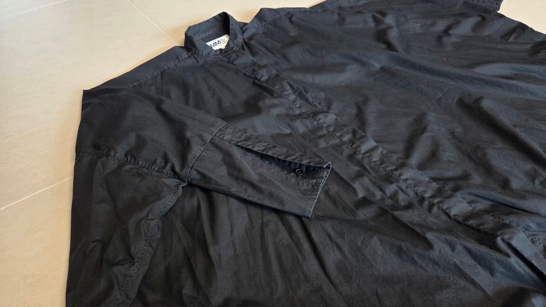 MM6 메종 마르지엘라 블랙 오버 반팔 셔츠  상품이미지3