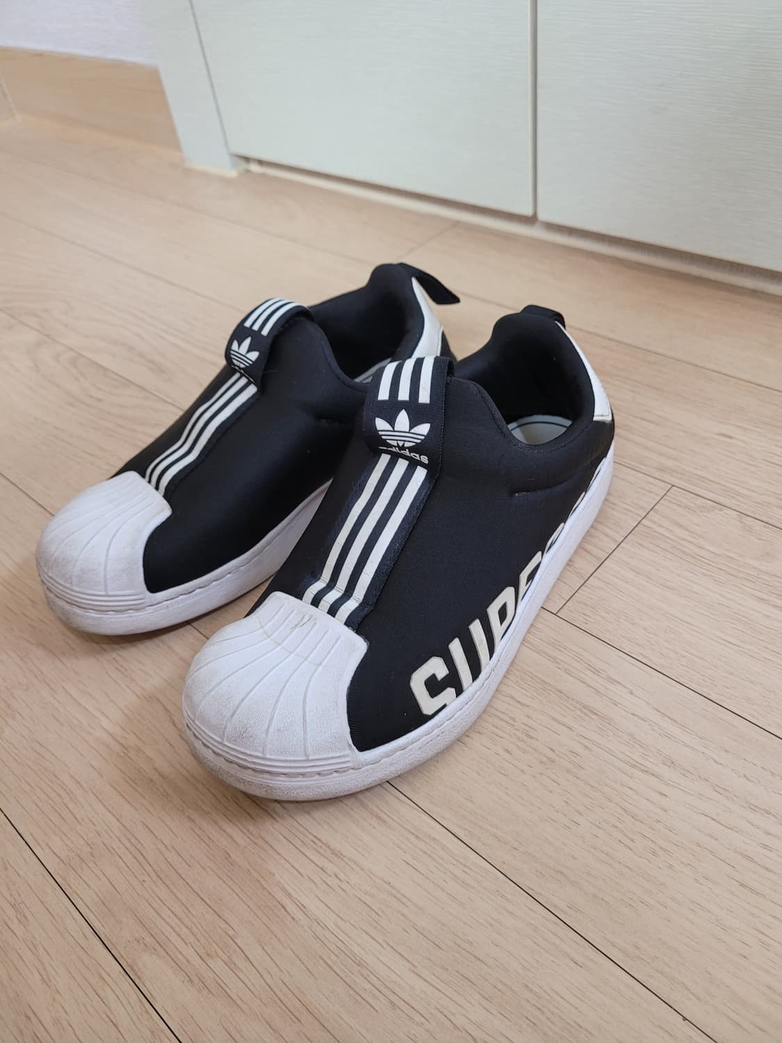 아디다스 Adidas 슈퍼스타 키즈 슬립온 200 블랙 상품이미지1