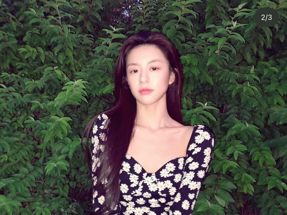 고윤정 블라우스 reformation reign top in daisy 상품이미지2