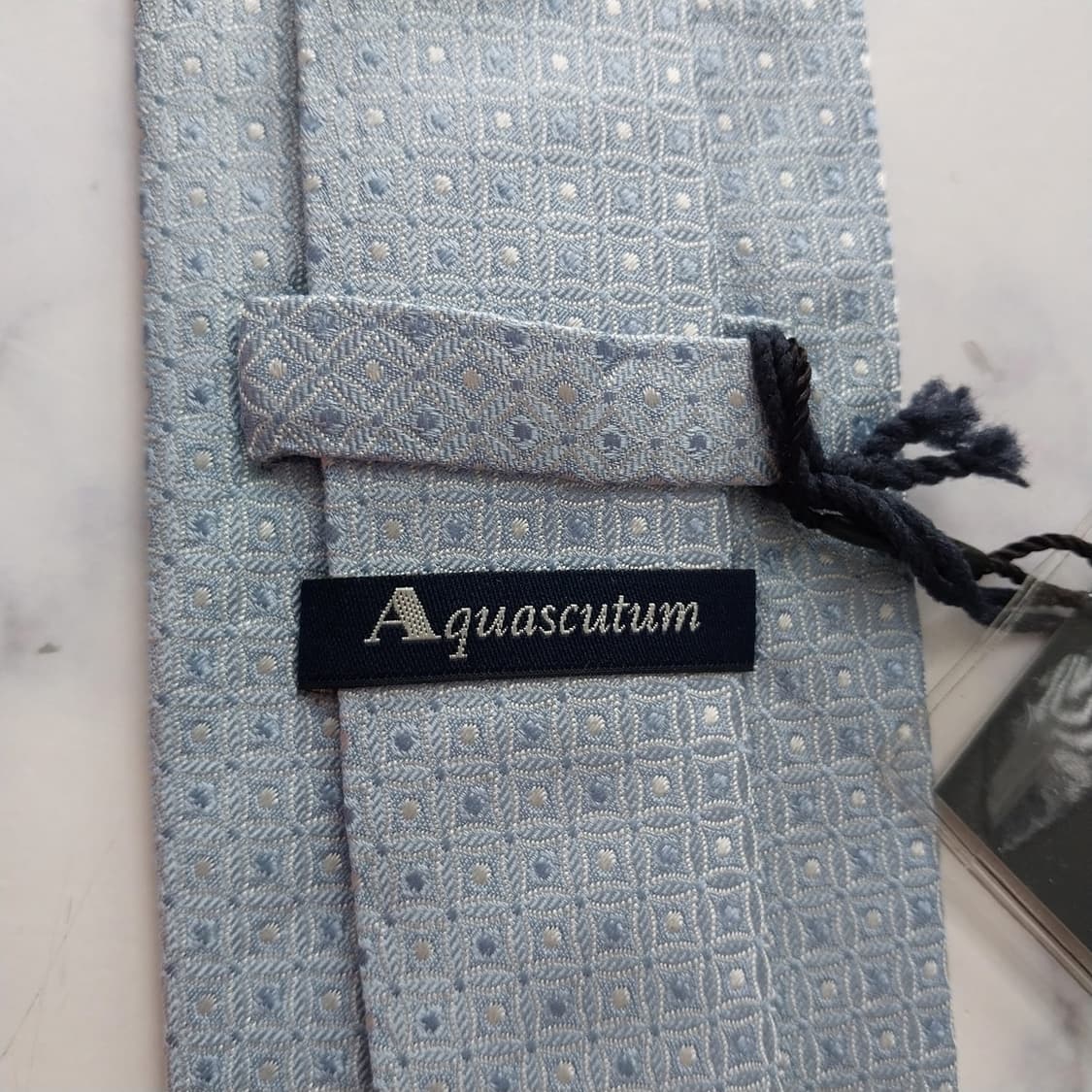 아쿠아스큐텀 넥타이  하늘색 8.7CM 새제품 K2125
 상품이미지8