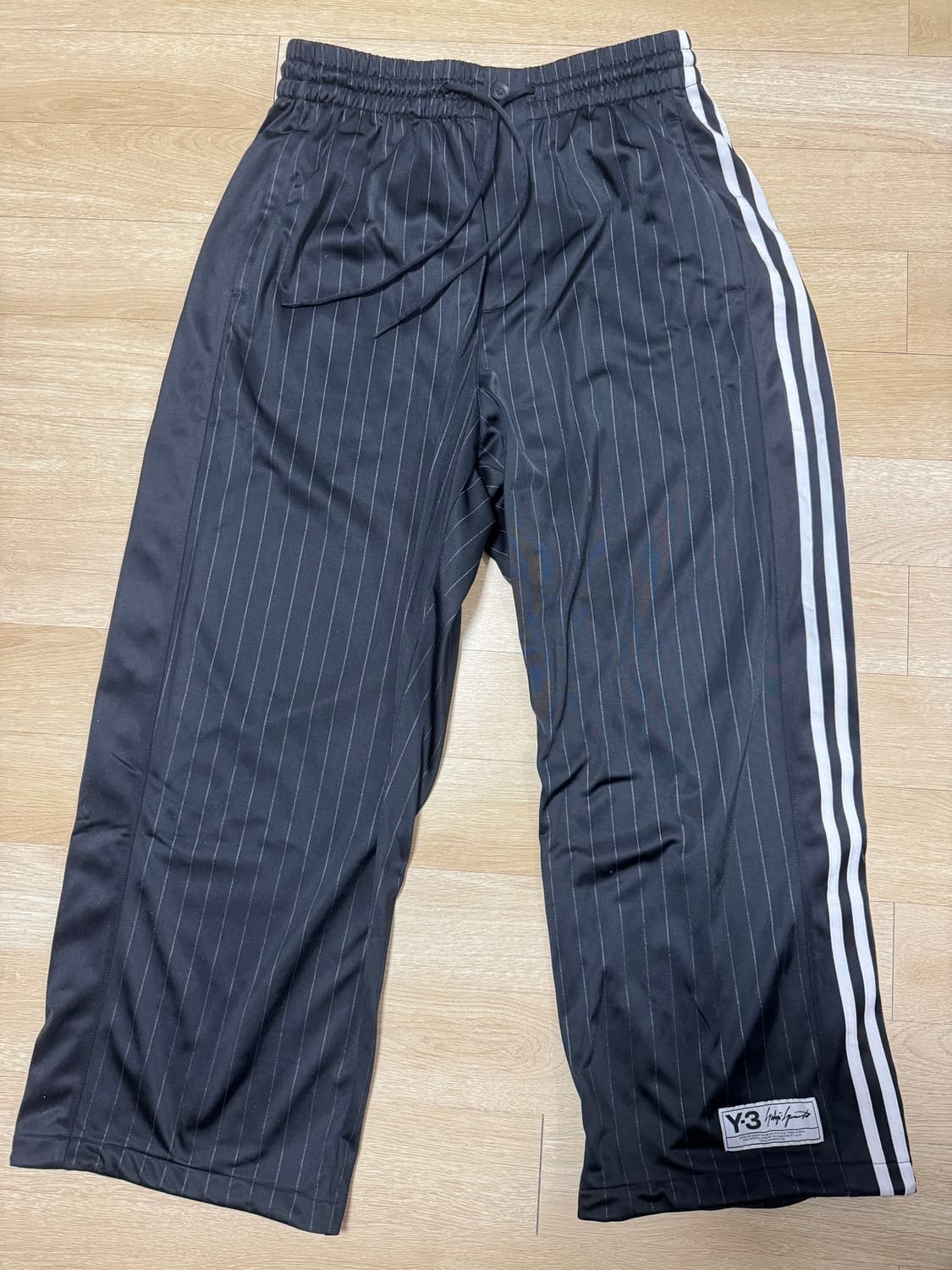 Y-3 바스켓볼 트랙팬츠 블랙 상품이미지1