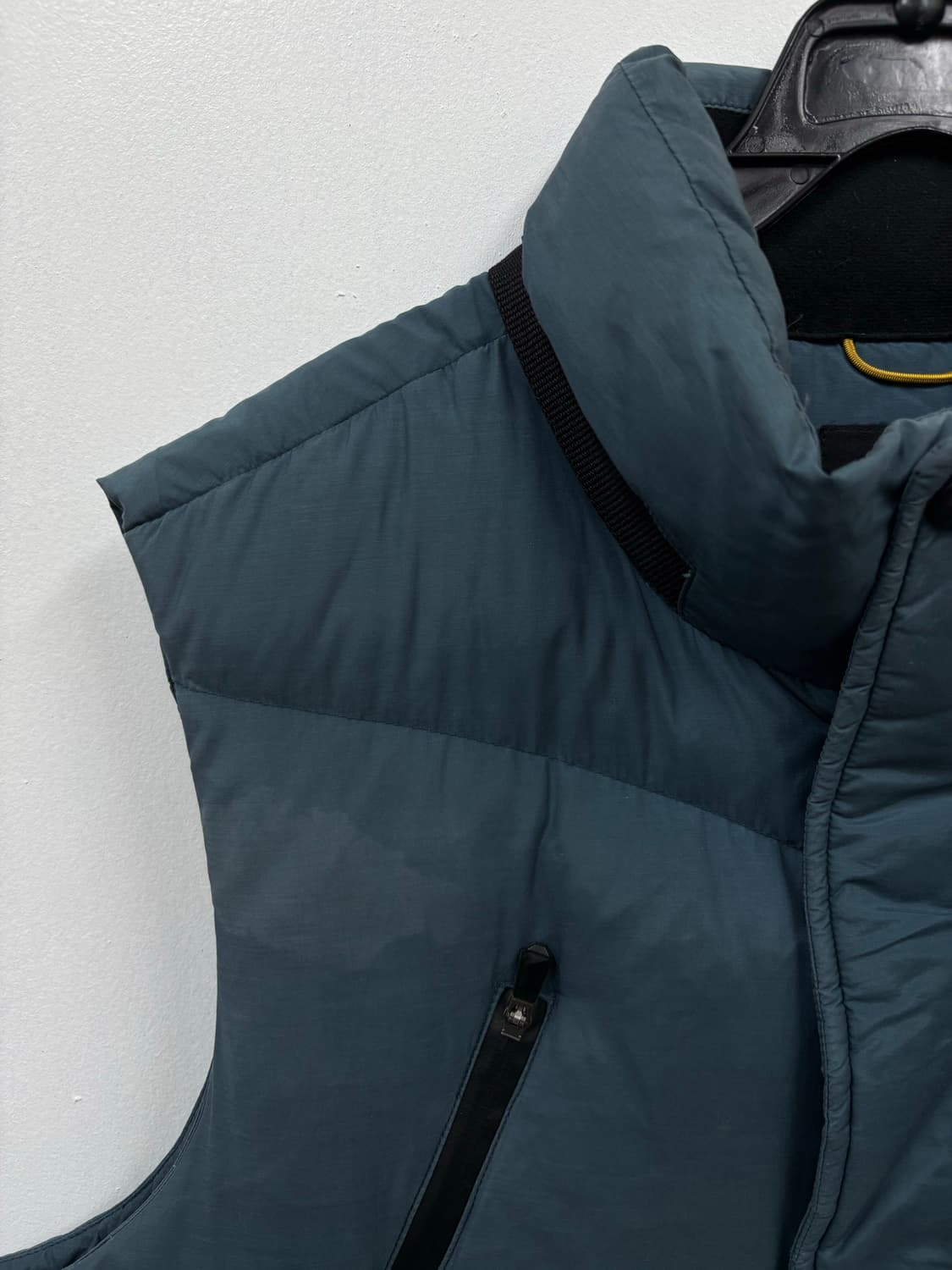 살로몬 다운패딩조끼 상품이미지3