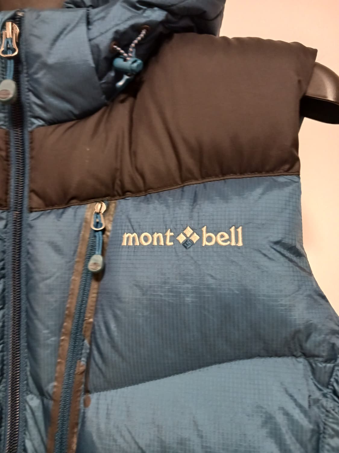 몽벨 EX800 후드 구스다운 베스트 상품이미지2