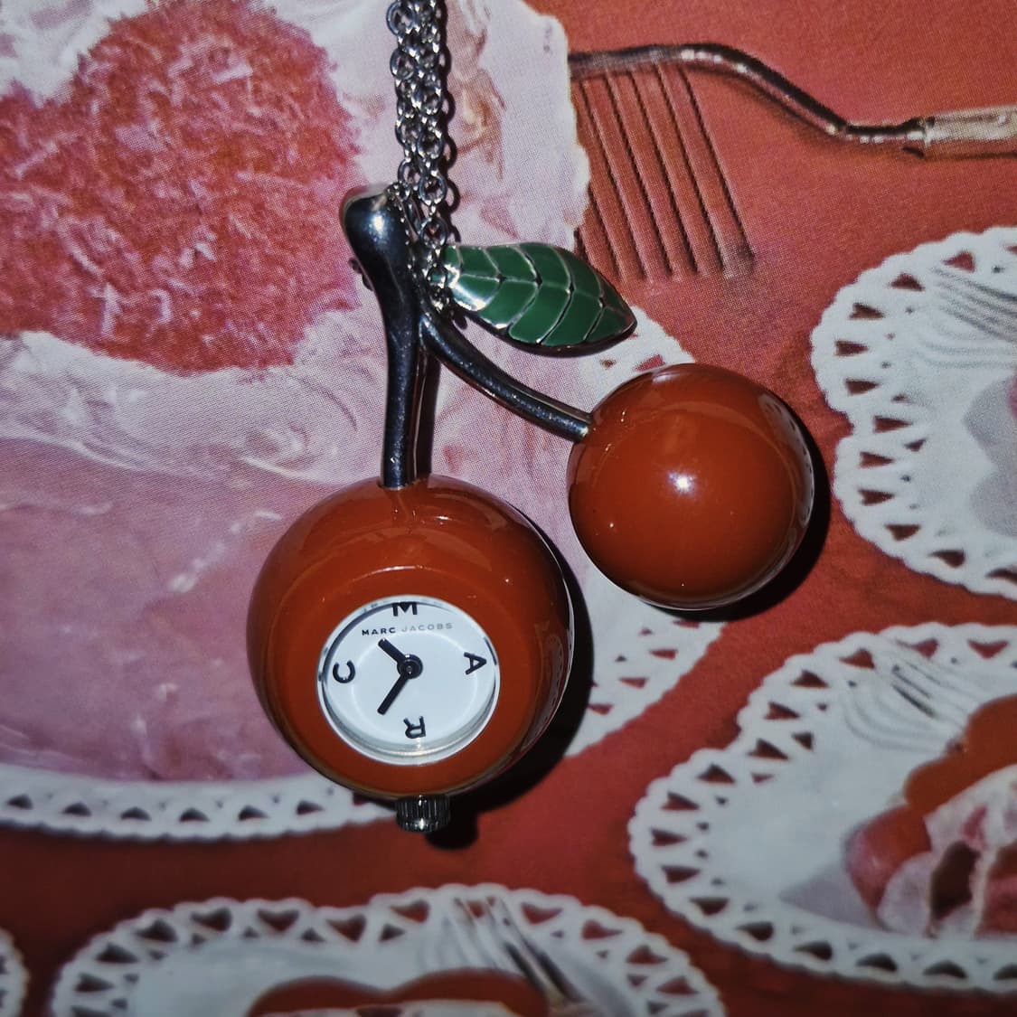 08s 마크제이콥스 빅 체리 시계 목걸이 상품이미지8