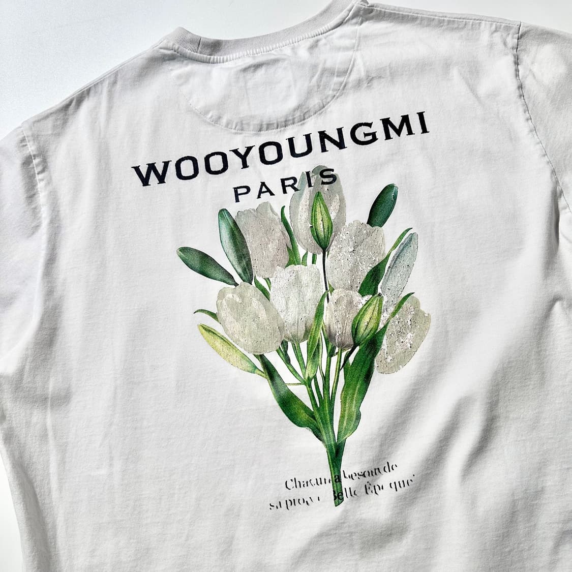 (매장판) 우영미 플라워 프린트 백로고 반팔 티셔츠 상품이미지4