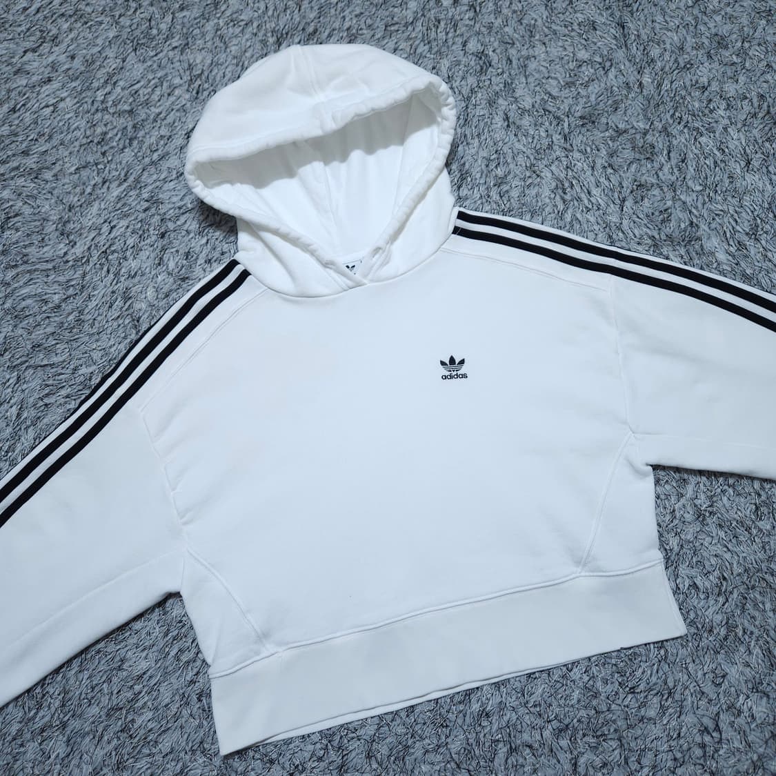 아디다스) XS 여자 크롭 후드티셔츠 / 왕눈이샵 상품이미지2