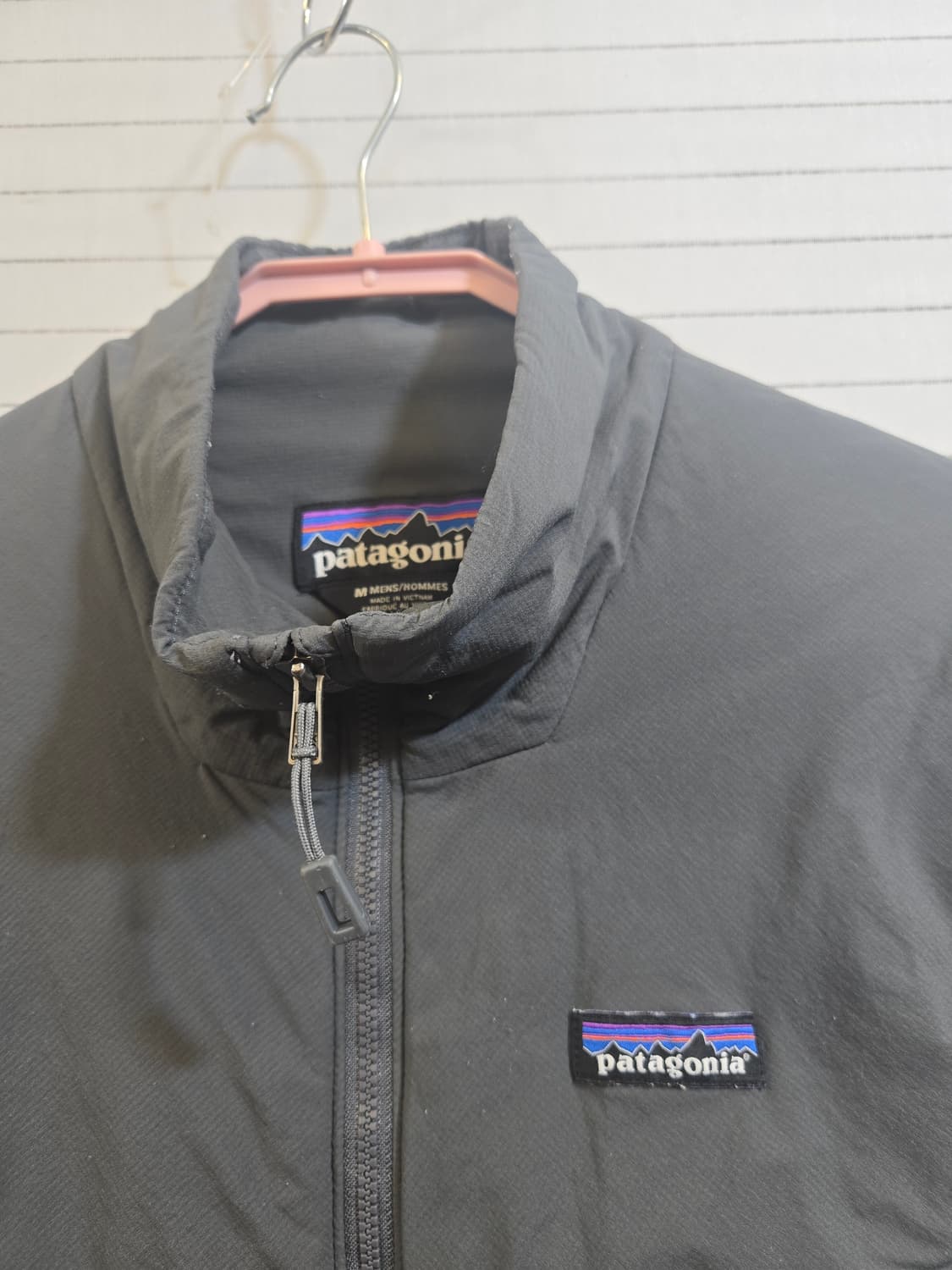 파타고니아 (정품)경량 패딩 조끼 그레이 상품이미지2