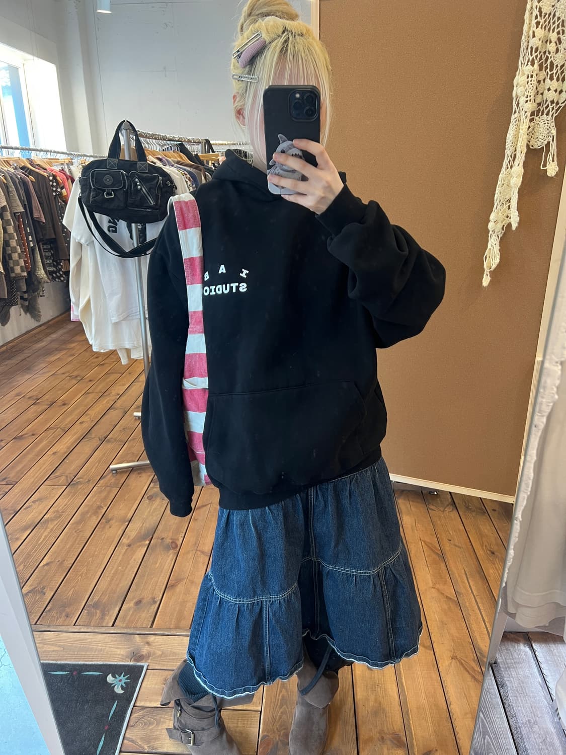 IAB 스튜디오 블랙 베이직 후드티 상품이미지4