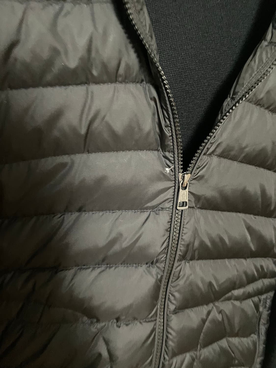 {정품} 몽클레어 니트패딩 김현우패딩 L사이즈 급처 상품이미지5