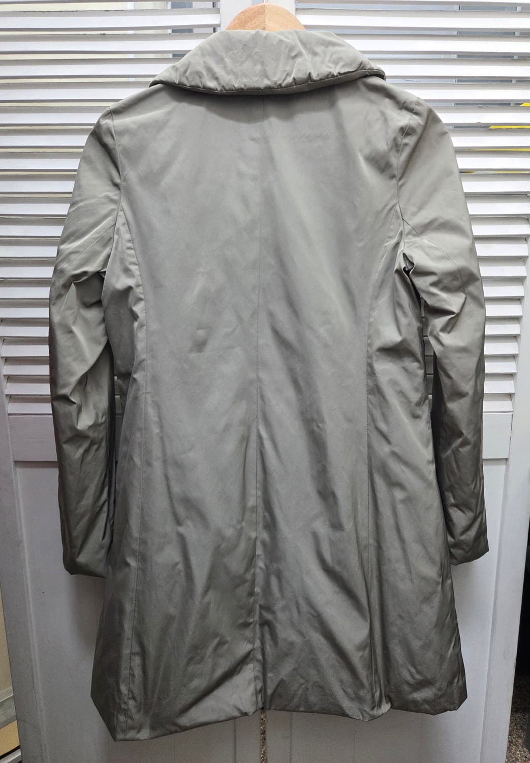 띠어리 덕다운 패딩 코트 상품이미지4