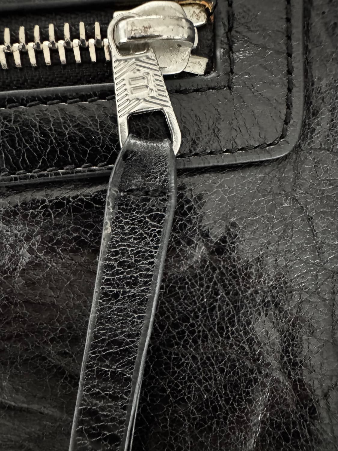 발렌시아가 블랙 가죽 클러치 상품이미지6