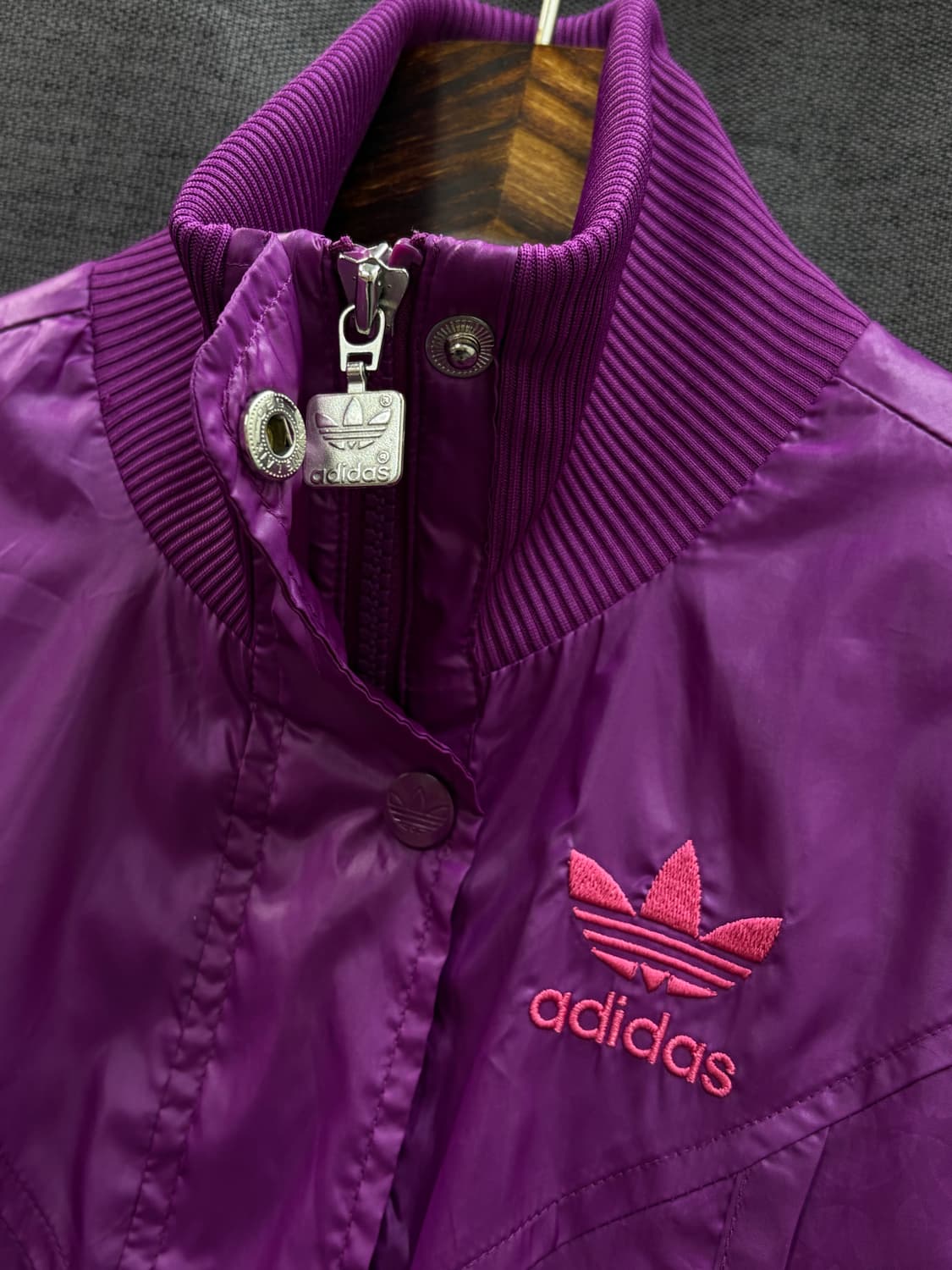 아디다스 퍼플 져지 바람막이 자켓 여성 상품이미지2