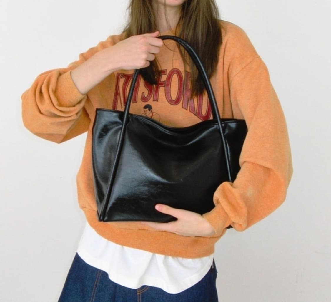 여밈 yeomim 미디엄 대퍼백 블랙 상품이미지1